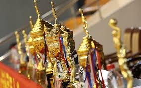 高效发挥！胡金秋20分钟9投8中轻取19分5篮板