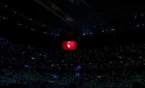 卡塔尔男足在小组赛中0-3爆冷负于突尼斯，遗憾出局，引发热议。